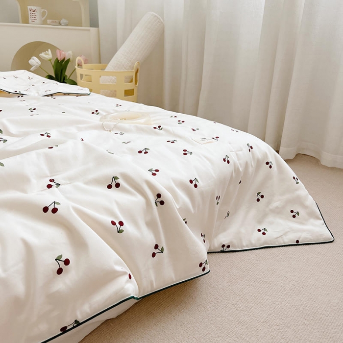 91家纺网 家纺一手货源 找家纺 汇庭 2022新款A类儿童印花大豆夏被被子被芯 小樱桃