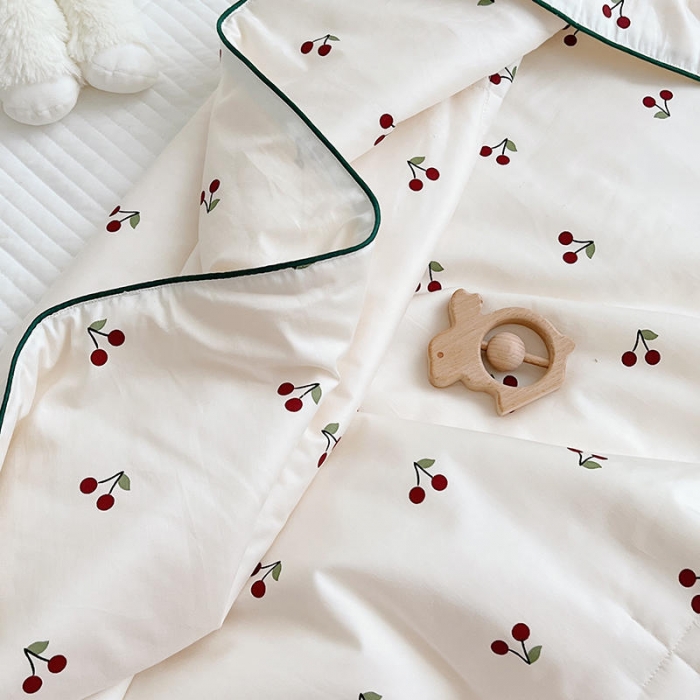 91家纺网 家纺一手货源 找家纺 汇庭 2022新款A类儿童印花大豆夏被被子被芯 小樱桃