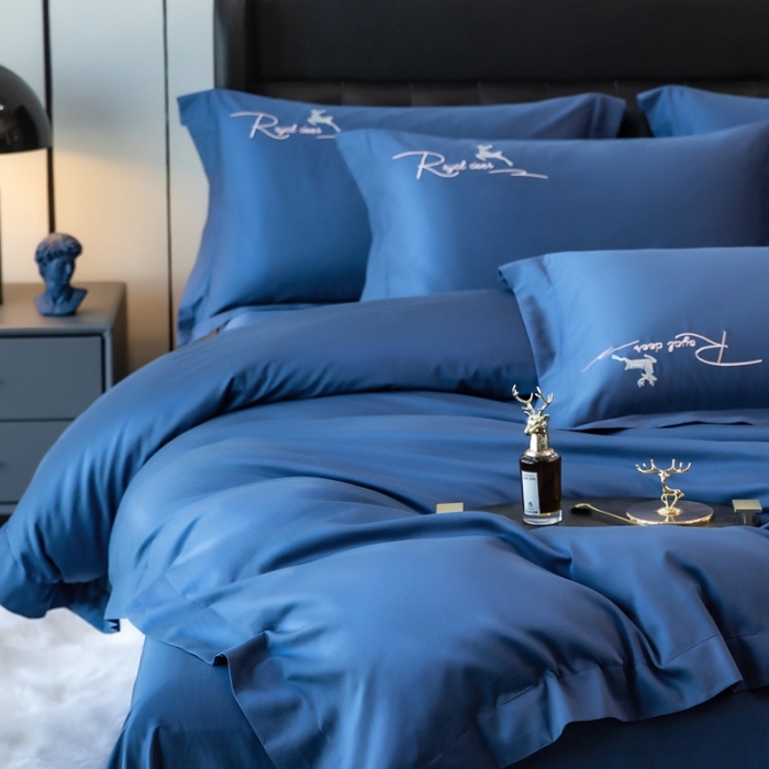 91家纺网 家纺一手货源 找家纺 芊寻家居 2024新款全棉长绒棉四件套 一鹿有你-维多利亚蓝