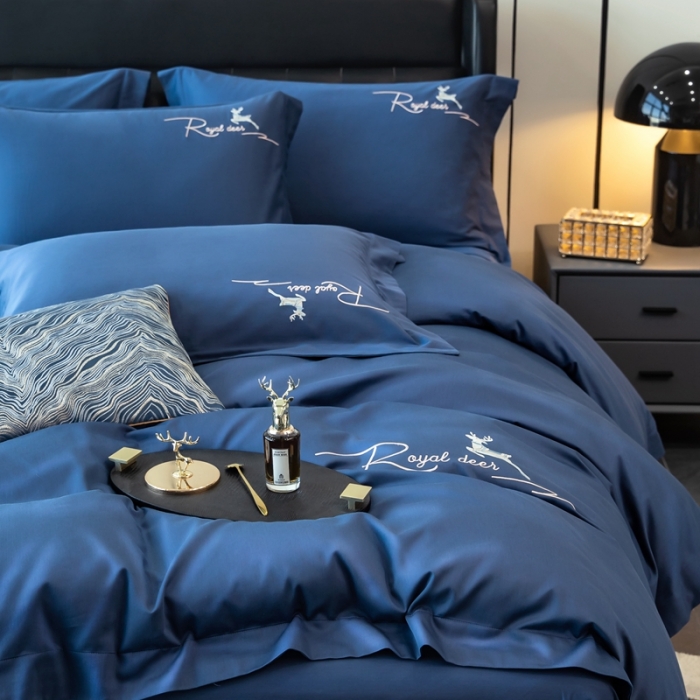 91家纺网 家纺一手货源 找家纺 芊寻家居 2024新款全棉长绒棉四件套 一鹿有你-维多利亚蓝