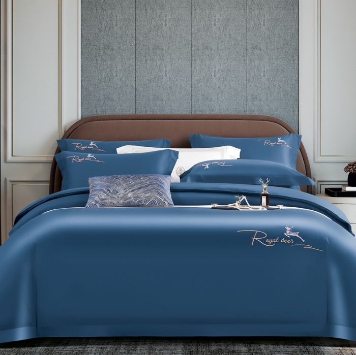 91家纺网 家纺一手货源 找家纺 芊寻家居 2024新款全棉长绒棉四件套 一鹿有你-维多利亚蓝