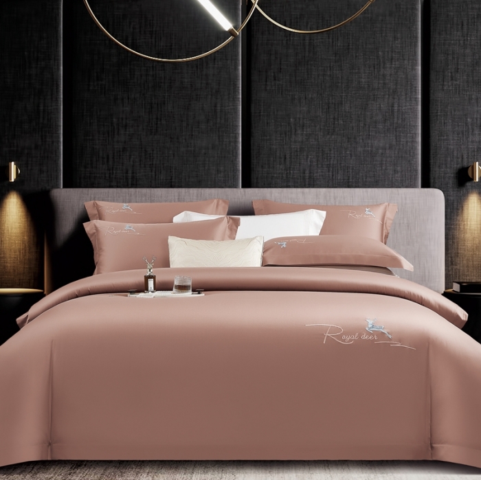 91家纺网 家纺一手货源 找家纺 芊寻家居 2024新款全棉长绒棉四件套 一鹿有你-玫瑰棕