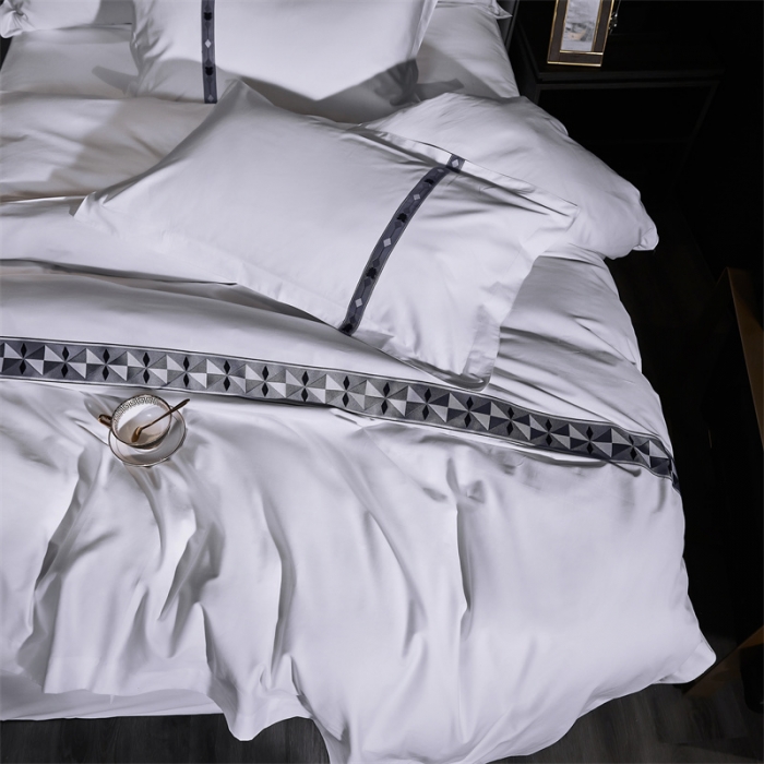 91家纺网 家纺一手货源 找家纺 总 罗菲尼白色全棉宽条60s贡缎喷气四件套酒店四件套宾馆用品酒店四件套宾馆四件套