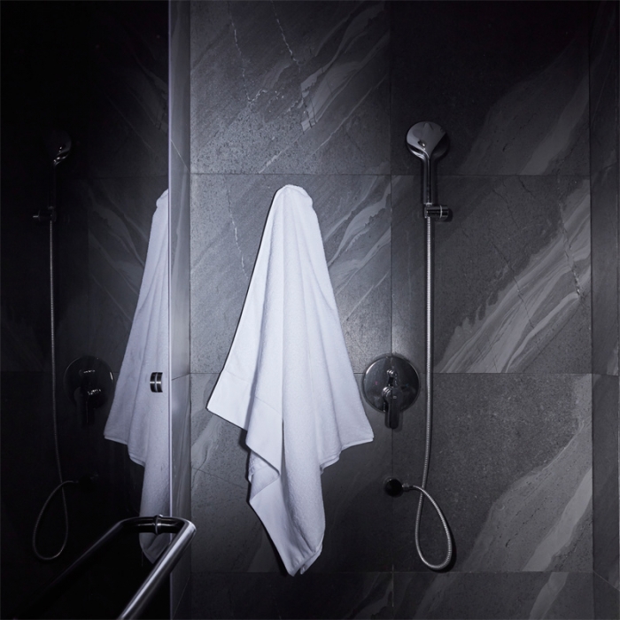 91家纺网 家纺一手货源 找家纺 总 罗菲尼 2025新款白色全棉浴巾酒店用品宾馆用品民宿用品