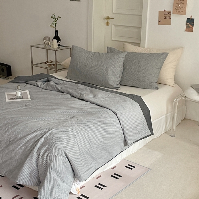 91家纺网 家纺一手货源 找家纺 梦享生活家居 2022新款水洗棉细条纹夏被 极-致灰细条