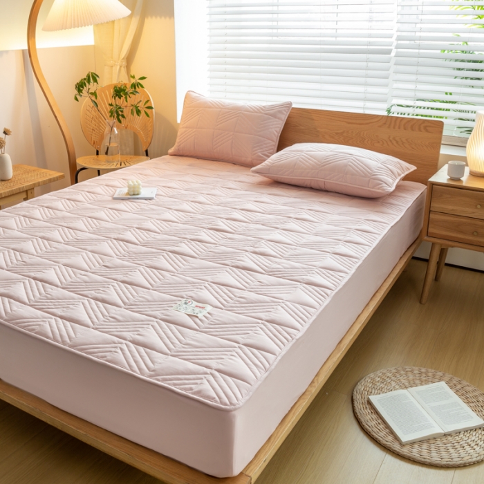 91家纺网 家纺一手货源 找家纺 给笠 2023新款原棉床笠 几何格-淡粉