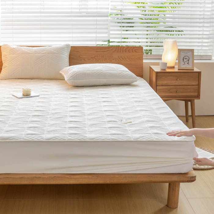 91家纺网 家纺一手货源 找家纺 给笠 2023新款原棉床笠 几何格-米白