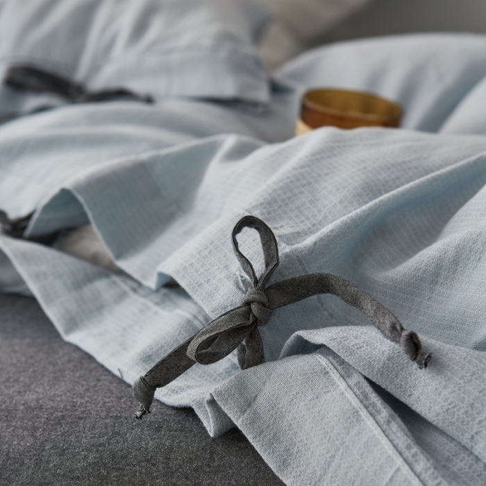 91家纺网 家纺一手货源 找家纺 安莱生活 2022新款春夏双股细支泡泡纱绑带款四件套 泡泡纱蓝