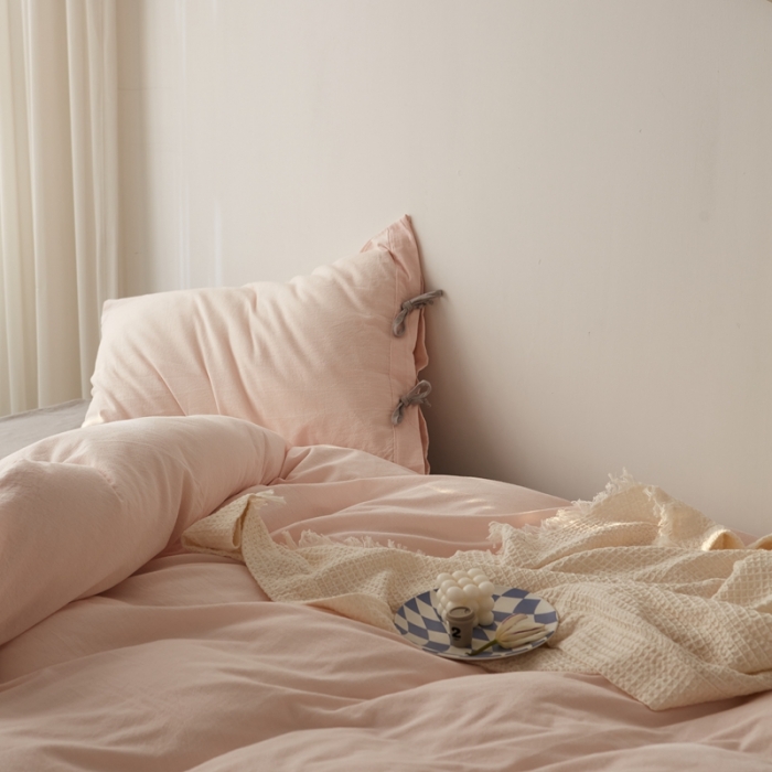 91家纺网 家纺一手货源 找家纺 安莱生活 2022新款春夏双股细支泡泡纱绑带款四件套 泡泡纱粉