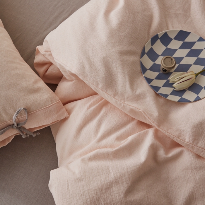 91家纺网 家纺一手货源 找家纺 安莱生活 2022新款春夏双股细支泡泡纱绑带款四件套 泡泡纱粉