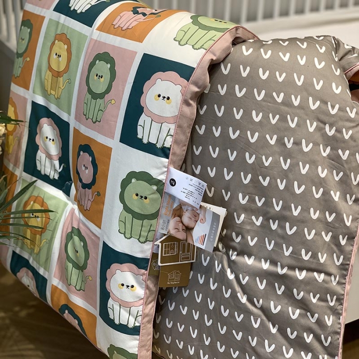 91家纺网 家纺一手货源 找家纺 汇庭 2021新款长绒棉冬被 狮宝宝AB