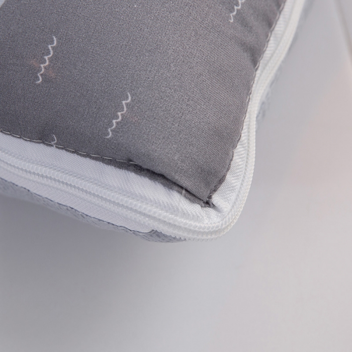 91家纺网 家纺一手货源 找家纺 枕芯真意 2023新款精疏棉抱枕被航海日记