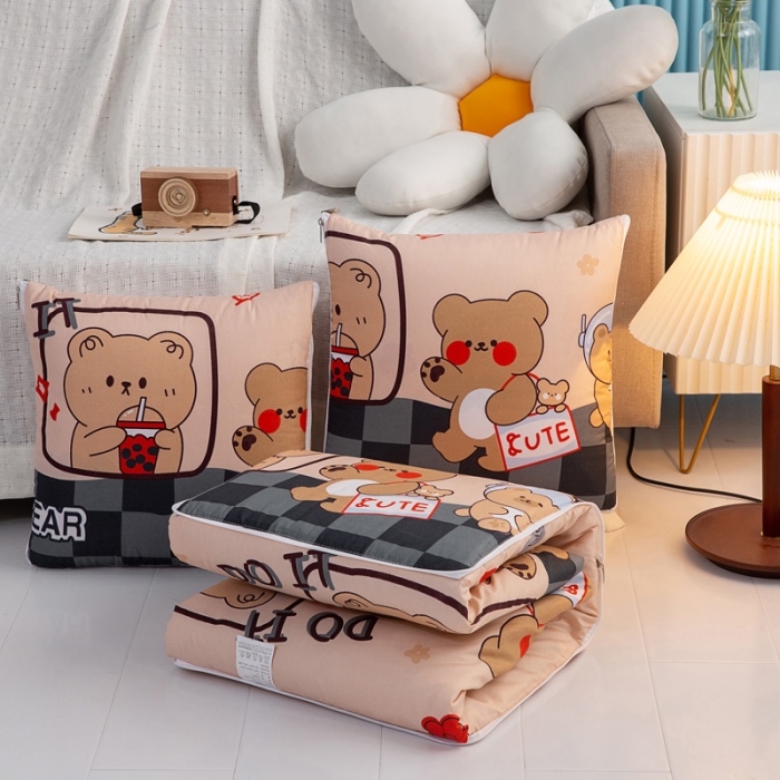 91家纺网 家纺一手货源 找家纺 枕芯真意 2023新款精疏棉抱枕被茶杯熊