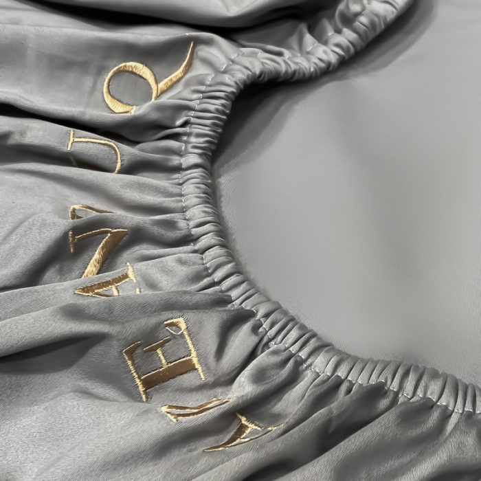 91家纺网 家纺一手货源 找家纺 秀色 2025爆款A类刺绣纯色50支贡缎纯棉单件床笠全棉 典雅灰