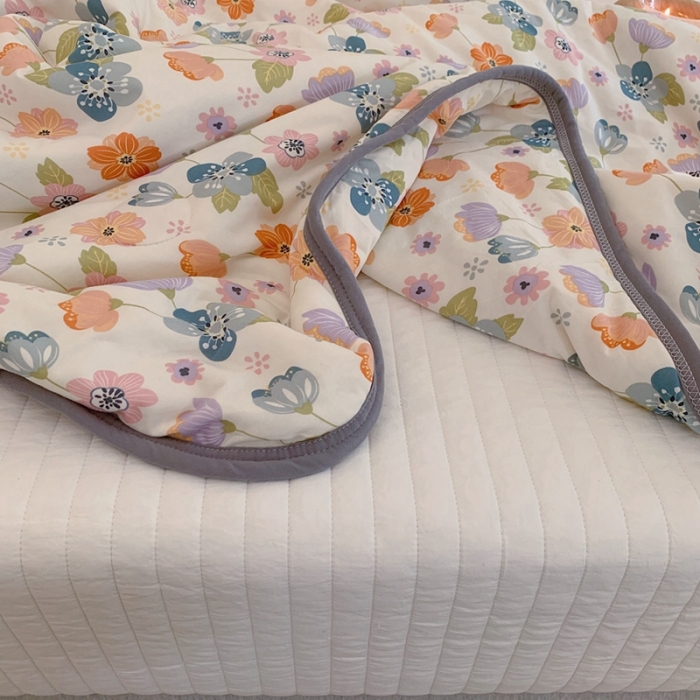 91家纺网 家纺一手货源 找家纺 慕尚 2025新款针织棉印花夏凉被空调被 蝴蝶花