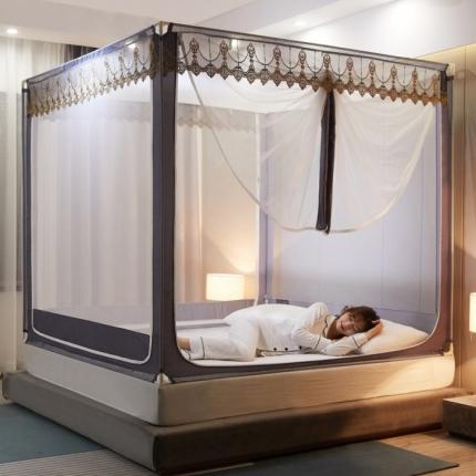 91家纺网 家纺一手货源 找家纺 （总）梦精灵 2025升级连接好白色烤漆支架加密防蚊防摔防尘多功能坐床蚊帐-刺绣花边系列（送风扇杆）