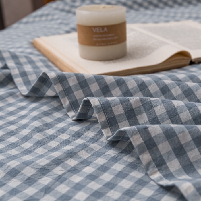 91家纺网 家纺一手货源 找家纺 宝士康 2023新款无印风系列单床单 天蓝小格