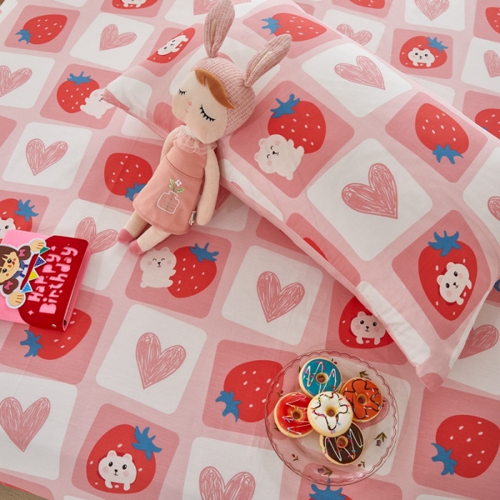 91家纺网 家纺一手货源 找家纺 金丝鸟 2022新款全棉床单单品 草莓牛奶