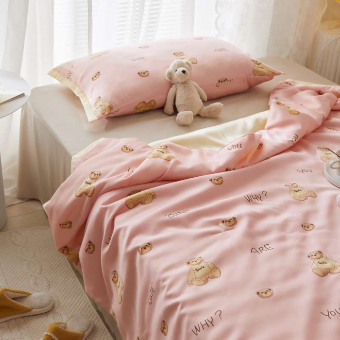 91家纺网 家纺一手货源 找家纺 汇庭 2021新款单人天丝卡通印花夏被 多多熊