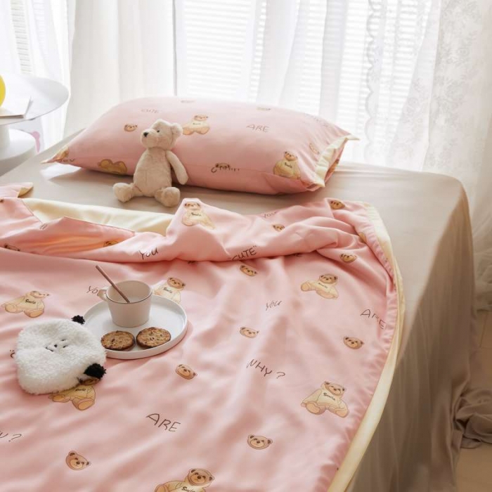 91家纺网 家纺一手货源 找家纺 汇庭 2021新款单人天丝卡通印花夏被 多多熊