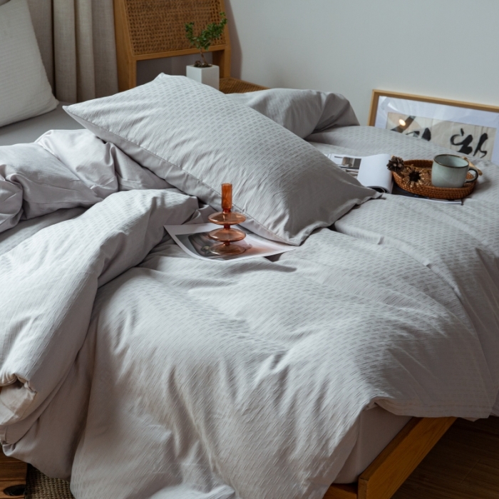 91家纺网 家纺一手货源 找家纺 安莱生活 2022新款染色原棉四件套 穷灰-小雨点