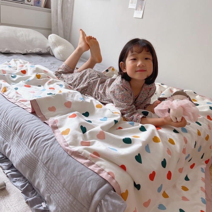 91家纺网 家纺一手货源 找家纺 汇庭 2021新款长绒棉儿童夏被 比心