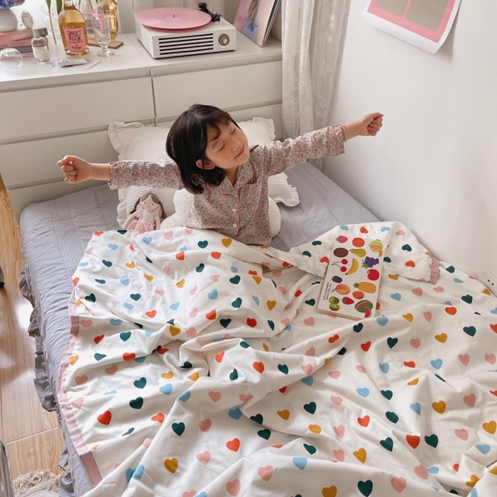 91家纺网 家纺一手货源 找家纺 汇庭 2021新款长绒棉儿童夏被 比心