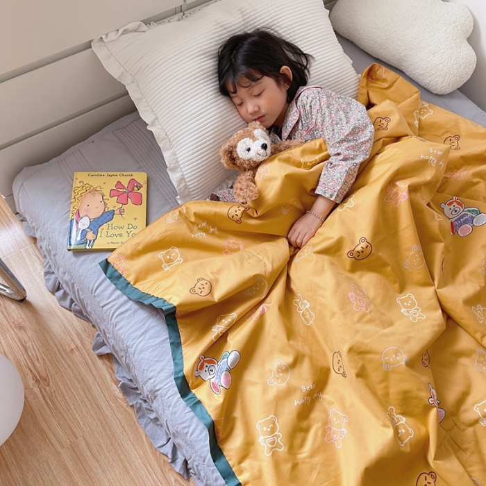 91家纺网 家纺一手货源 找家纺 汇庭 2021新款长绒棉儿童夏被 卡士熊黄色