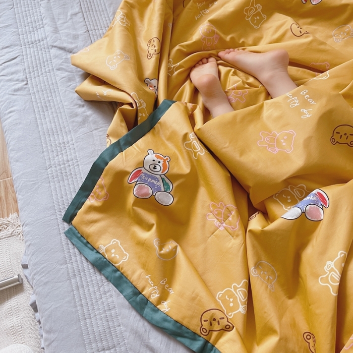 91家纺网 家纺一手货源 找家纺 汇庭 2021新款长绒棉儿童夏被 卡士熊黄色