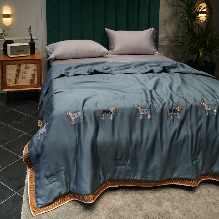 91家纺网 家纺一手货源 找家纺 汇庭 2021新款马德里系列纯色夏被 靛蓝