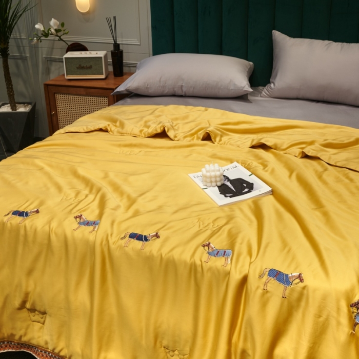 91家纺网 家纺一手货源 找家纺 汇庭 2021新款马德里系列纯色夏被 黄色