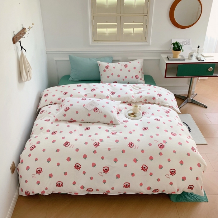 91家纺网 家纺一手货源 找家纺 黛馨 2025新款A类小清新双层纱四件套（实拍） 草莓熊