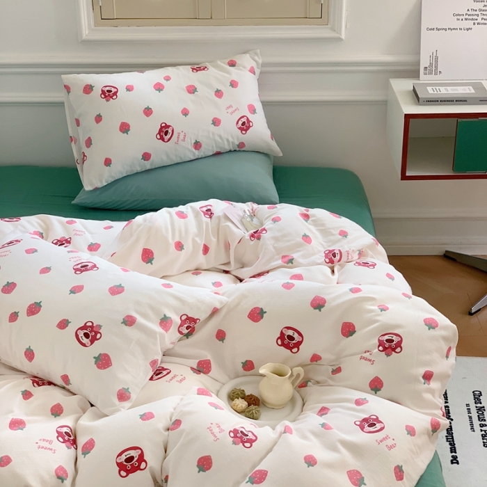 91家纺网 家纺一手货源 找家纺 黛馨 2025新款A类小清新双层纱四件套（实拍） 草莓熊