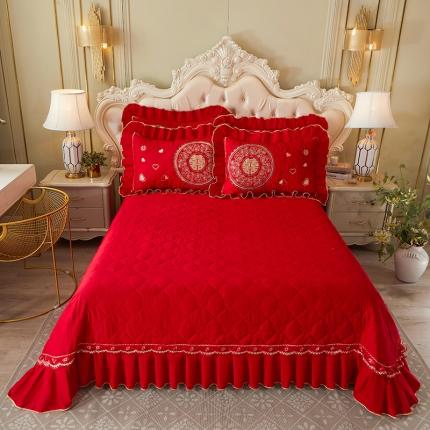 91家纺网 家纺一手货源 找家纺 （总）宜凡 2022新款绣花婚庆全棉夹棉床盖三件套