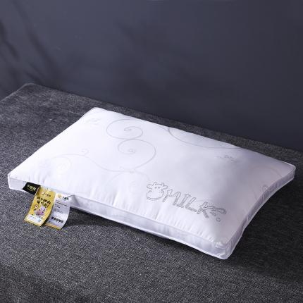 91家纺网 家纺一手货源 找家纺 帝诺妮枕芯坊 2022新款轻奢牛奶美容枕芯 牛奶丝立体边白