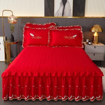 宜凡 2022新款全棉刺绣夹棉床裙款三件套-芳羽 芳羽大红