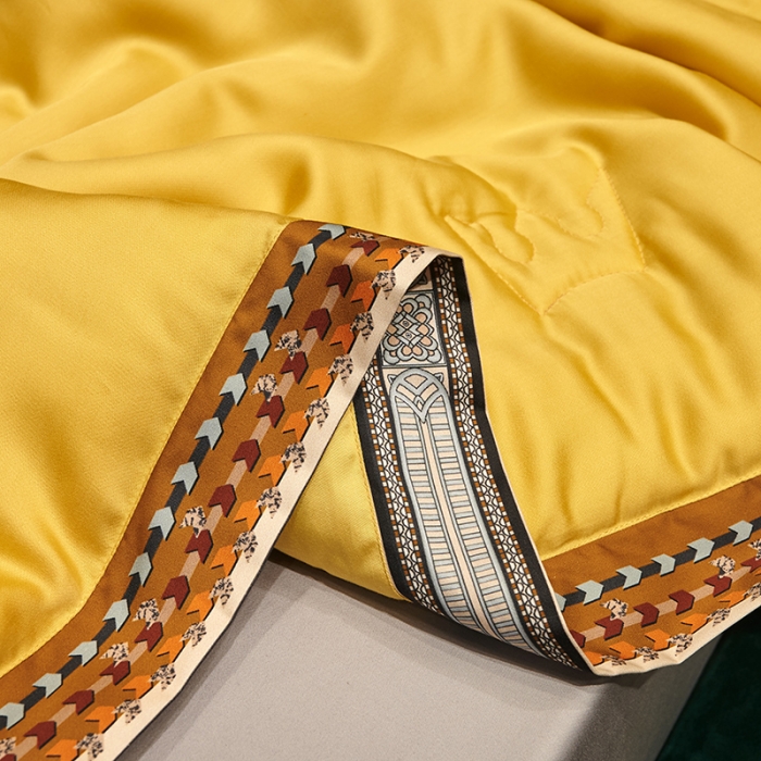 91家纺网 家纺一手货源 找家纺 汇庭  2020新款马德里夏被系列-实拍图 马德里黄