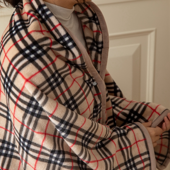 91家纺网 家纺一手货源 找家纺 恋尚羽 2025秋冬爆款印花披肩毯盖毯 宝莉格