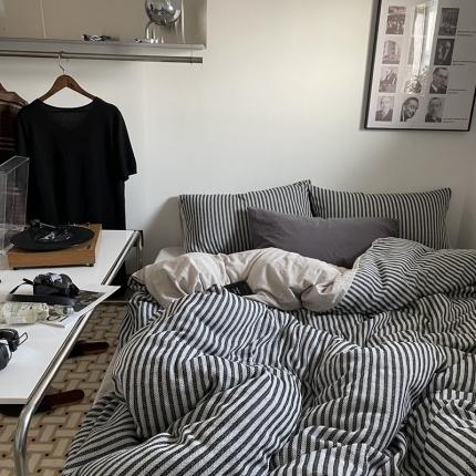 91家纺网 家纺一手货源 找家纺 恋恋三季 2024新草叶纹提花条纹四件套-佛罗伦萨-黑