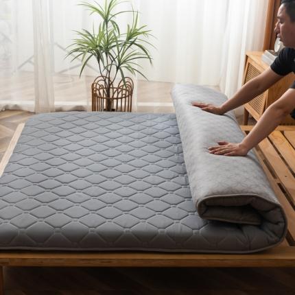 91家纺网 家纺一手货源 找家纺 暖季 2025新款加厚磨毛防滑印花床垫直播供货 高级灰