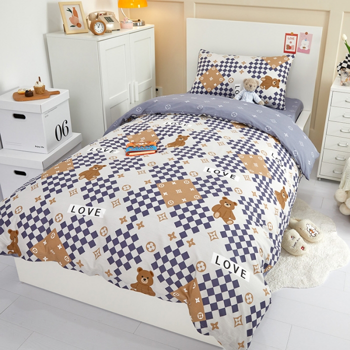 91家纺网 家纺一手货源 找家纺 金丝鸟 2022新款全棉斜纹13370三件套 路易熊