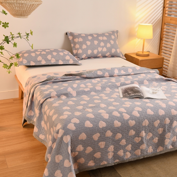 91家纺网 家纺一手货源 找家纺 安莱生活 2022新款全棉双层纱多功能夏被 心心相依