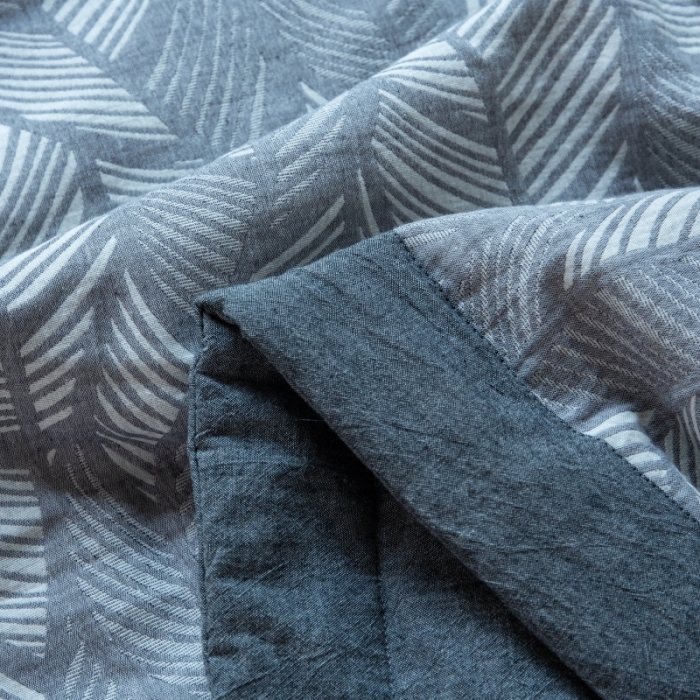 91家纺网 家纺一手货源 找家纺 安莱生活 2022新款全棉双层纱色织大提花夏被落叶缤纷-深灰