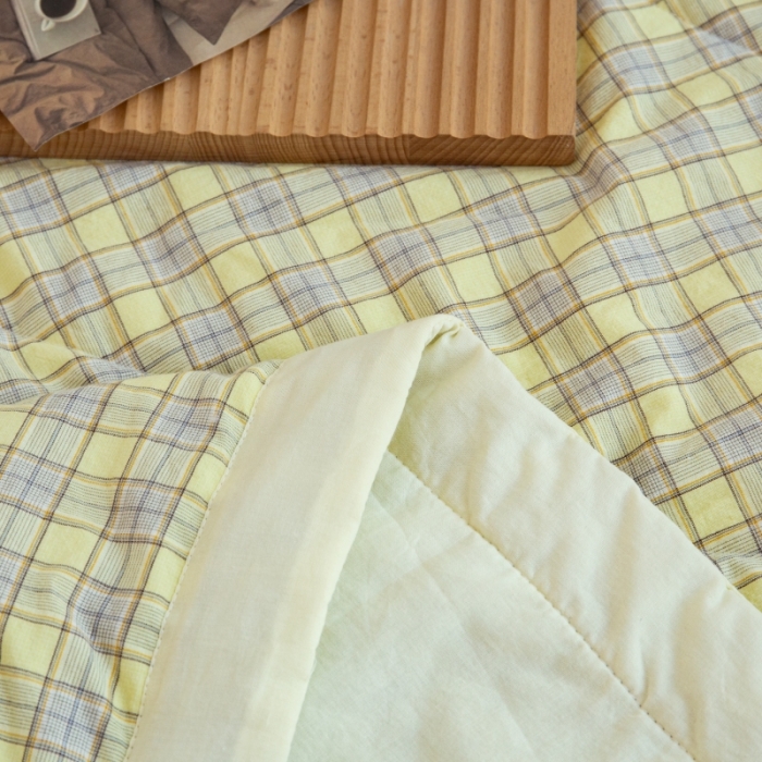 91家纺网 家纺一手货源 找家纺 安莱生活 2022新款水洗棉初恋格夏被夏被四件套 初恋奶黄