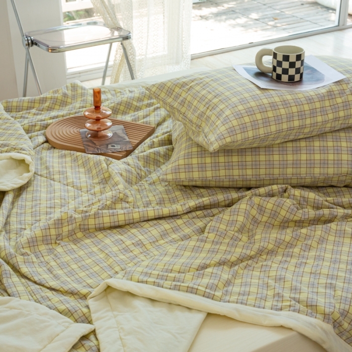 91家纺网 家纺一手货源 找家纺 安莱生活 2022新款水洗棉初恋格夏被夏被四件套 初恋奶黄