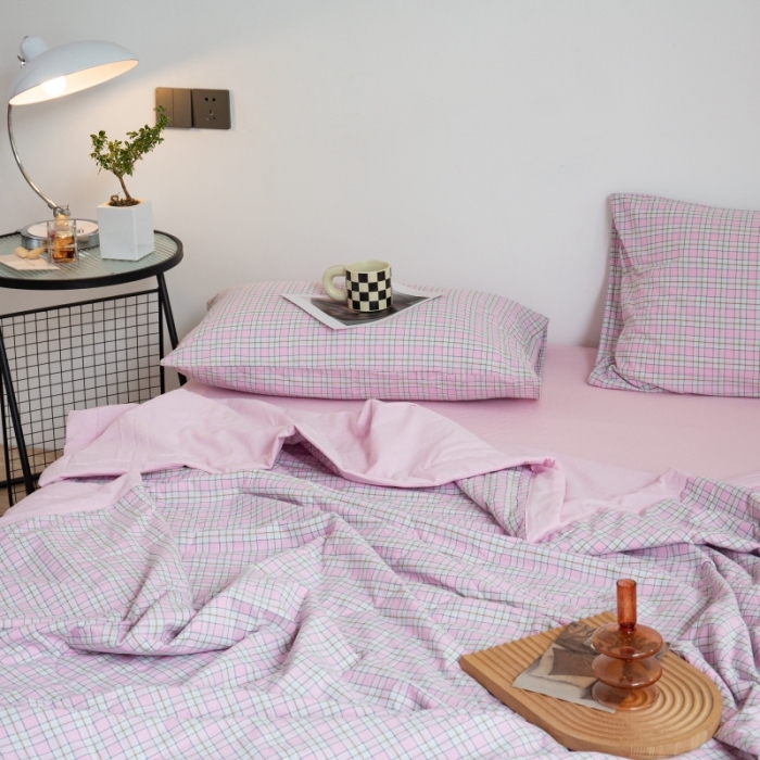 91家纺网 家纺一手货源 找家纺 安莱生活 2022新款水洗棉初恋格夏被夏被四件套 初恋嫩粉