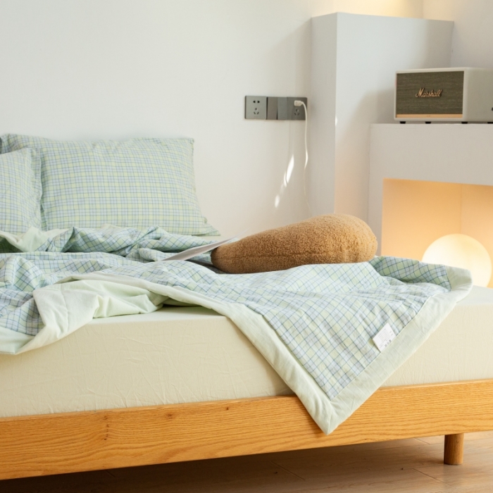 91家纺网 家纺一手货源 找家纺 安莱生活 2022新款水洗棉初恋格夏被夏被四件套 初恋嫩绿