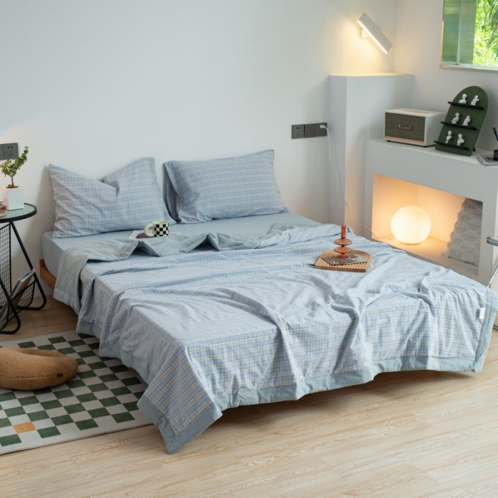 91家纺网 家纺一手货源 找家纺 安莱生活 2022新款水洗棉初恋格夏被夏被四件套 初恋浅蓝