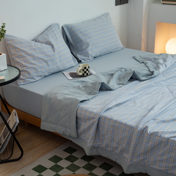 91家纺网 家纺一手货源 找家纺 安莱生活 2022新款水洗棉初恋格夏被夏被四件套 初恋浅蓝