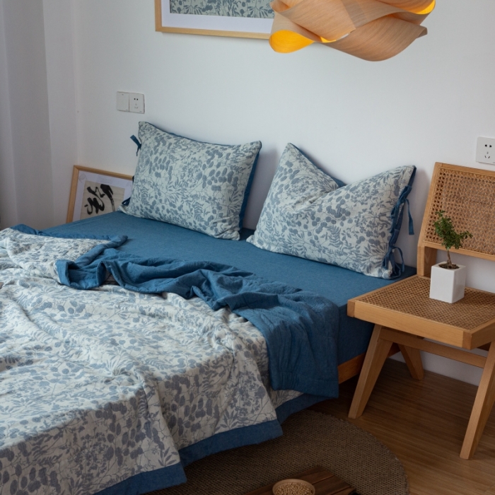 91家纺网 家纺一手货源 找家纺 （总）安莱生活 2023新款全棉双层纱色织大提花夏被-栀子花